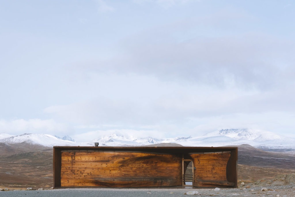 Viewpoint Snøhetta was awarded the World Building of the Year Award in the Visitor Centre Category at the World Architecture Festival 2011.